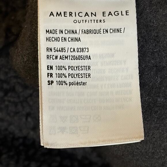 American Eagle Sweater Womens Small Teddy Sherpa Crop Boxy Black Crew Neck - Picture 7 of 9